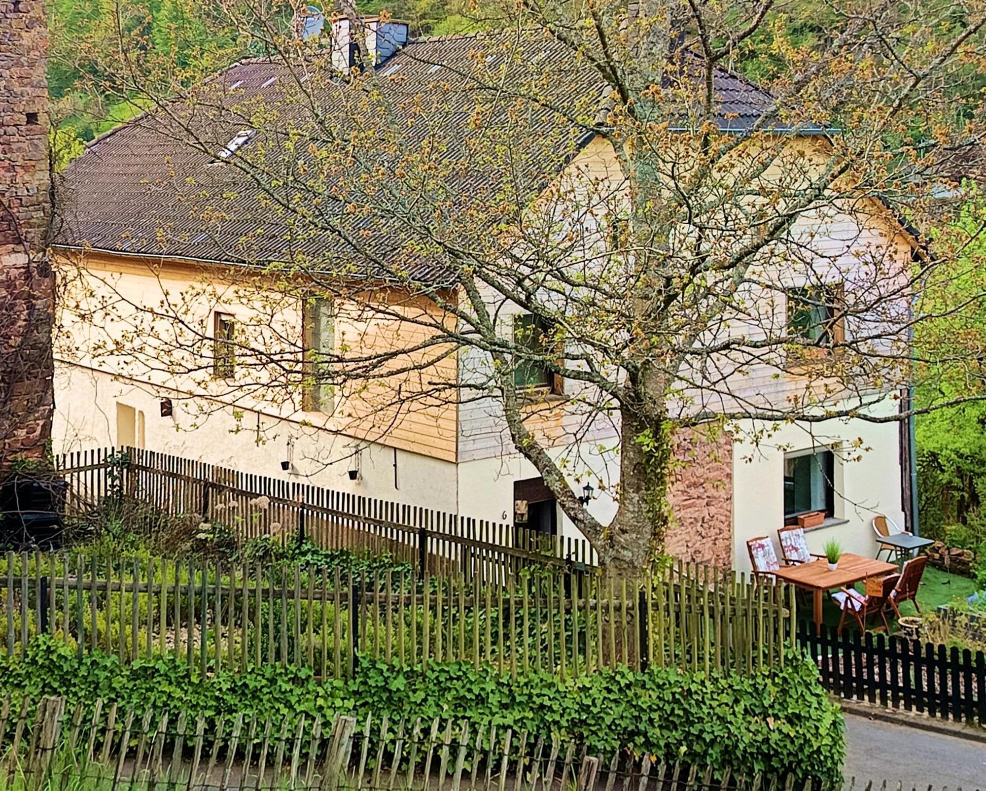 Apartment Haus Am Burgring Murlenbach
